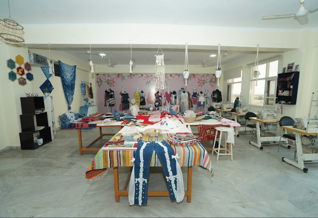 CGC University, Mohali Classrooms & Labs photo 15